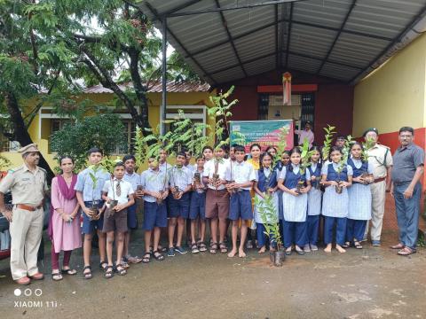 Tree plantation programme with teachers,staff and students of Swastik Vidyalaya Priol Ponda on 080722